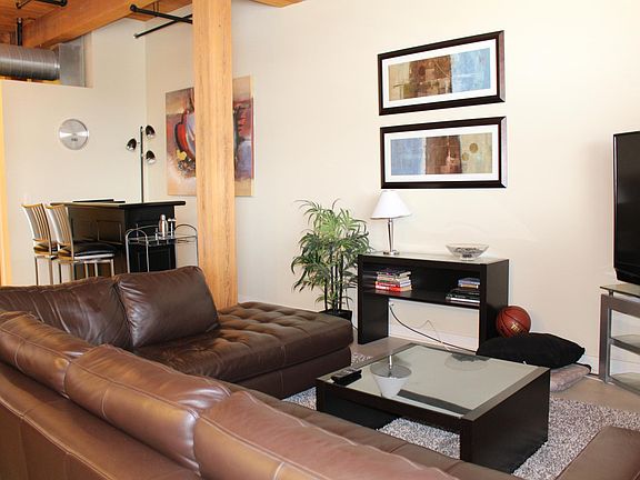 3rd image of 712 Broadway Blvd #507
