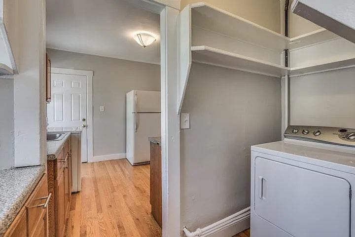 120 Welles Ave #2 — Photo 9