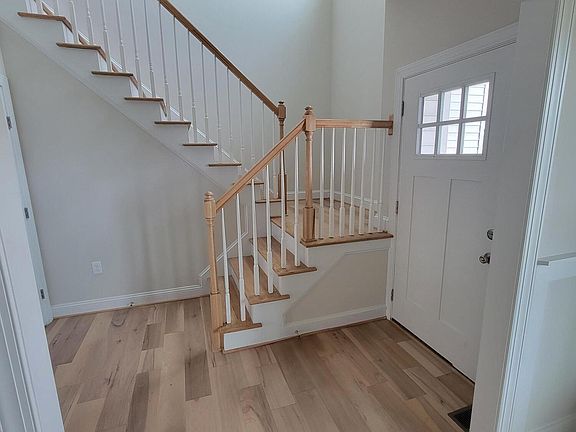 3rd image of 6889 Linn Cove Ct