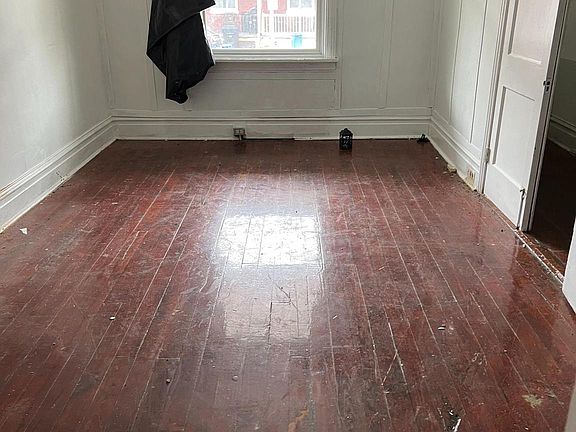 5th image of 47 N 18th St