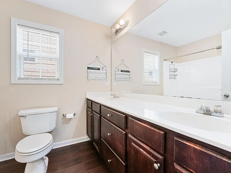 5529 Chatham Cir — Photo 21