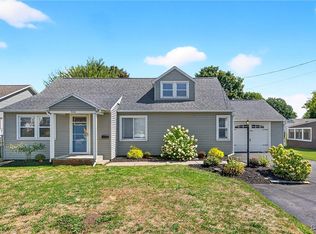 306 Hyland Dr, North Syracuse, NY 13212