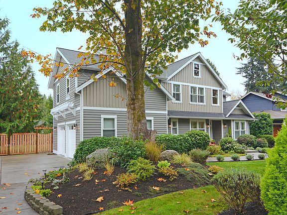5th image of 660 Alder Ave NE