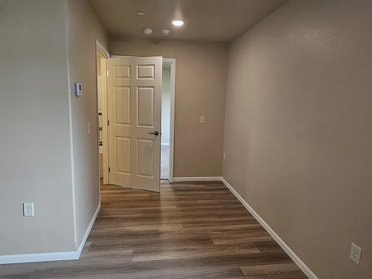 443 Neel St #101 — Photo 8
