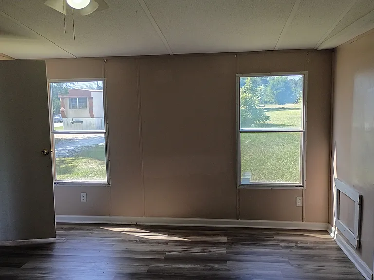 710B S Walnut St — Photo 3