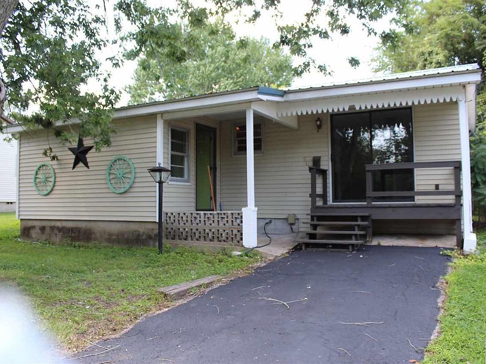 1st image of 505 Willow Ln