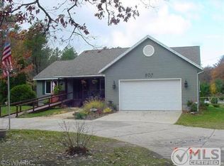907 N Peterson Rd, Muskegon, MI 49445