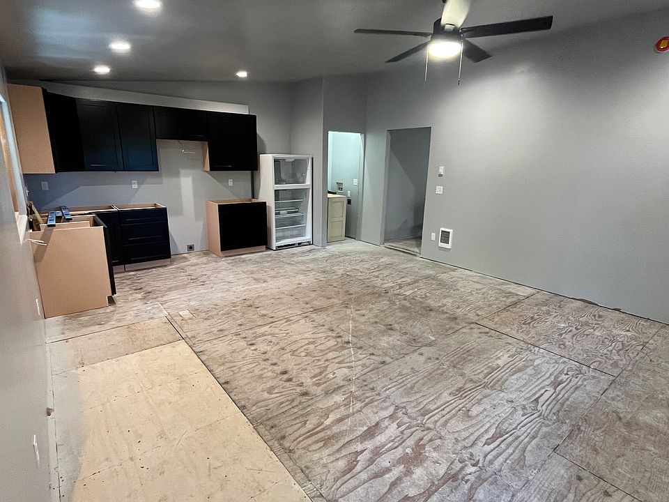 1st image of 310 NE Ash St #B
