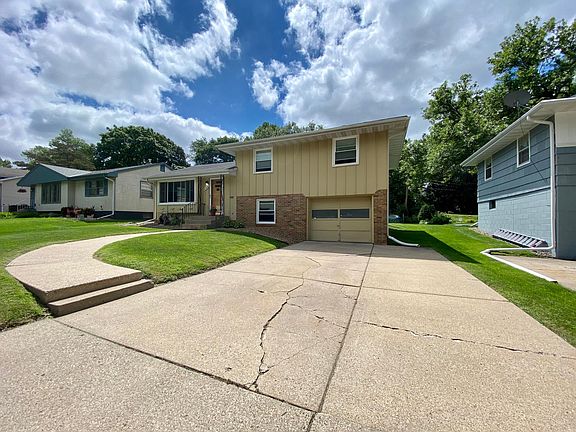 2nd image of 448 Ruby Dr