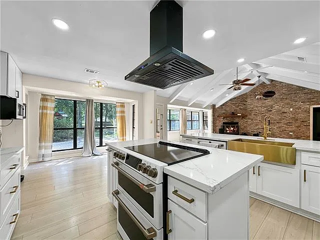 61258 N Military Rd — Photo 10