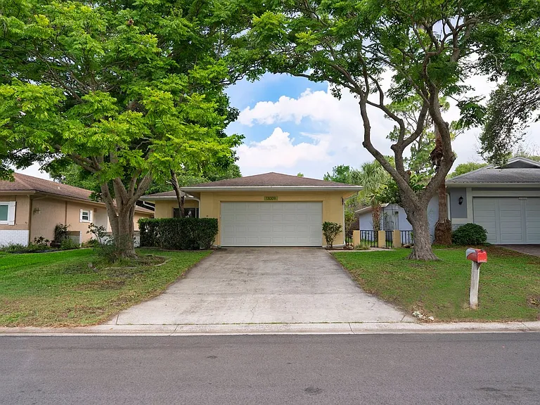 13009 Club Dr — Photo 28