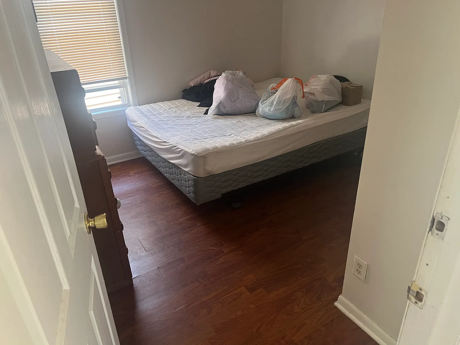 2734 N Oakland Ave — Photo 3