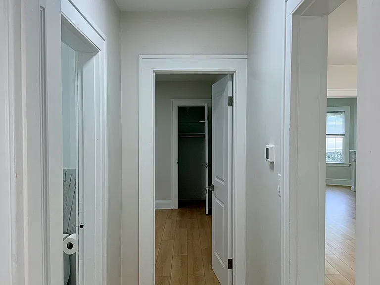 332 Robbins St — Photo 13