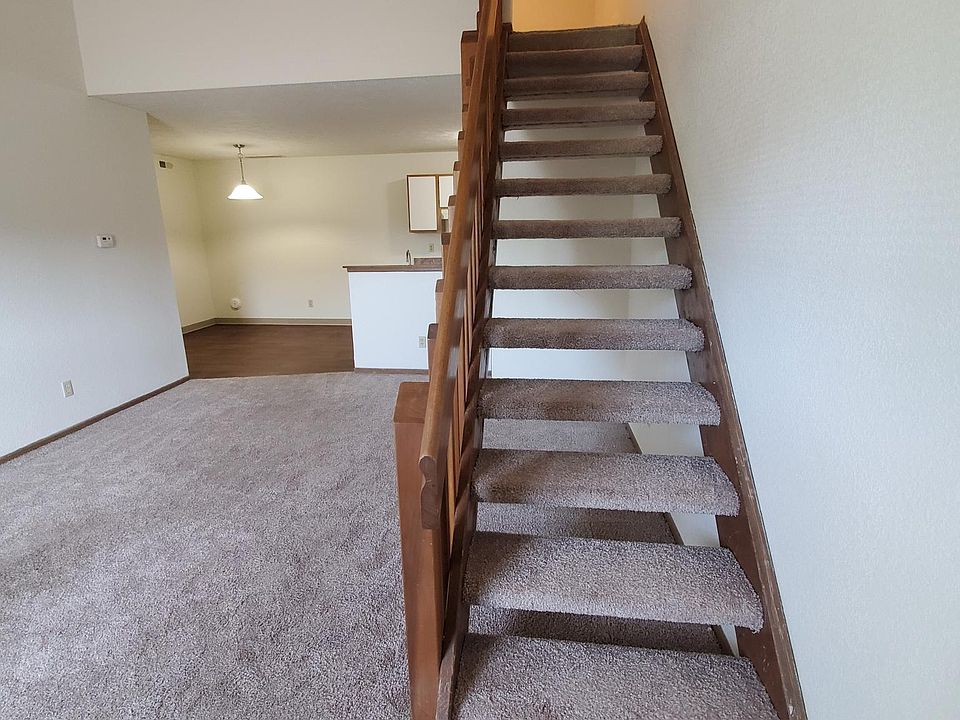 1st image of 6234 Applegrove Ln
