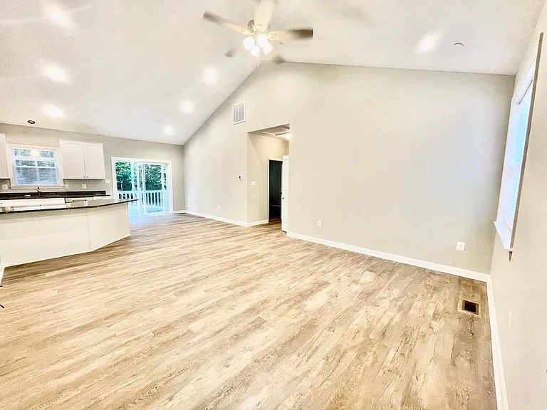 26323 Argentina Dr — Photo 21