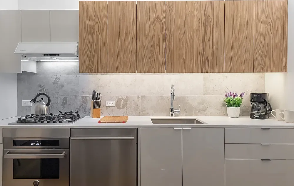 600 W 58th St — Photo 2