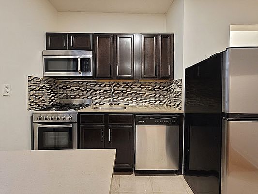 1st image of 2574 33rd St APT 1F