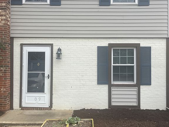 2nd image of 109 Belle Terre Dr