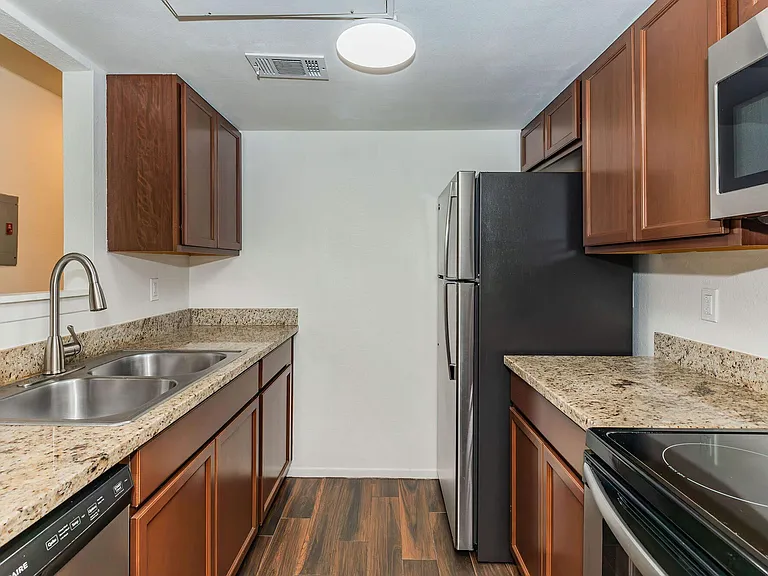 REGENCY PLACE APARTMENTS — Photo 19
