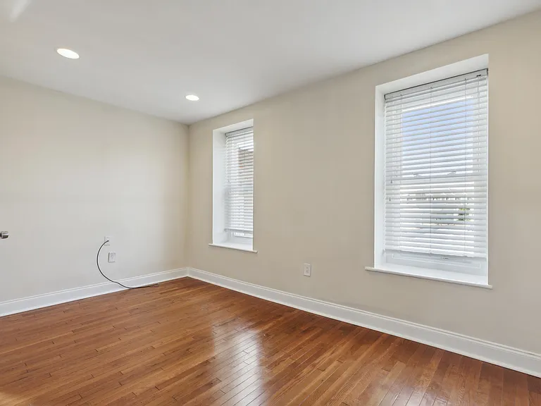 6066 Ridge Ave #3R — Photo 10