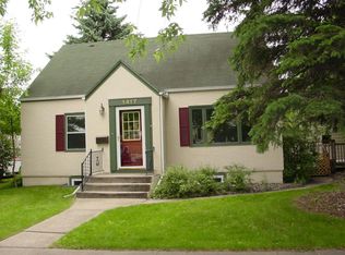 1417 Oak St, Grand Forks, ND 58201