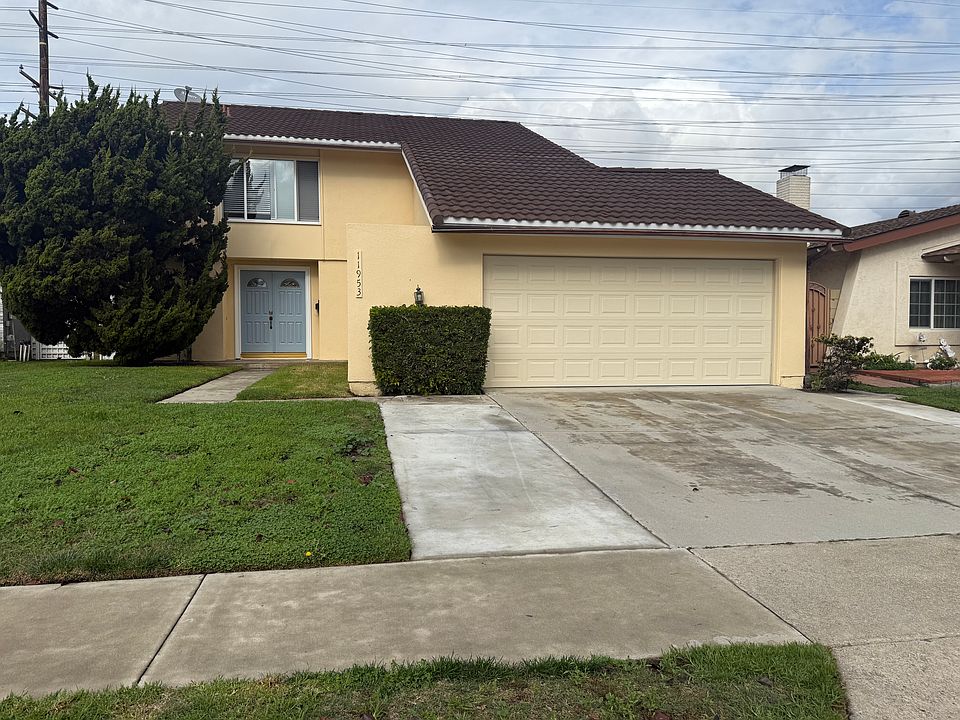 1st image of 11953 Yearling St