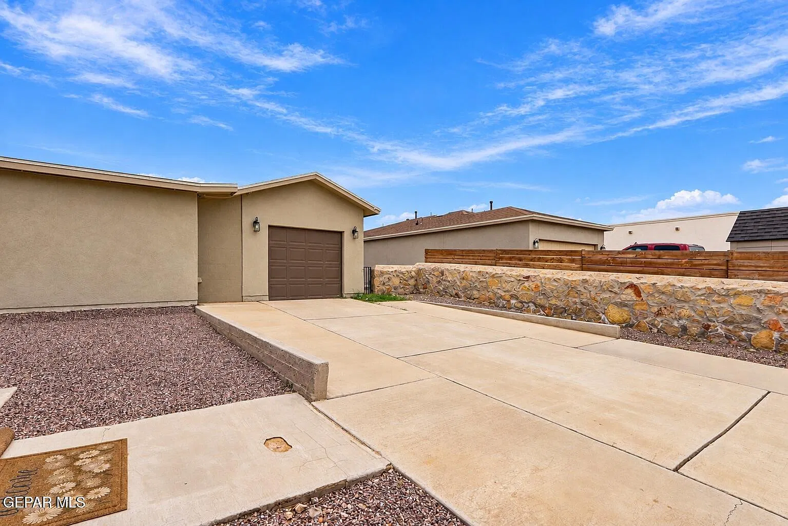 3 bed, 2.0 bath, 1351 sqft, $1,750 — Photo 4