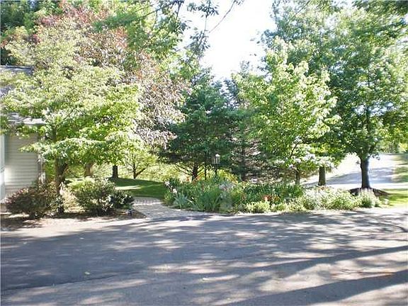 2nd image of 1341 New Seabury Ln