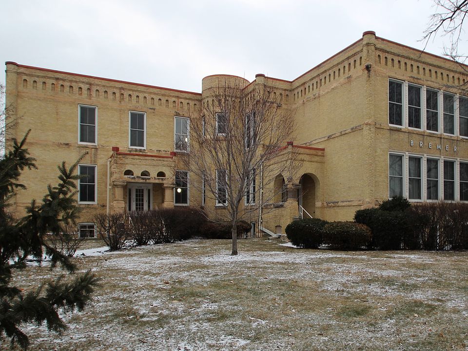 1st image of 1214 Lowry Ave N APT 206