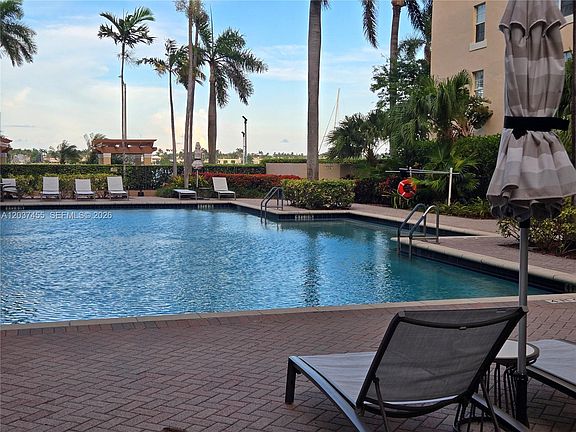5th image of 1801 N Flagler Dr APT 822
