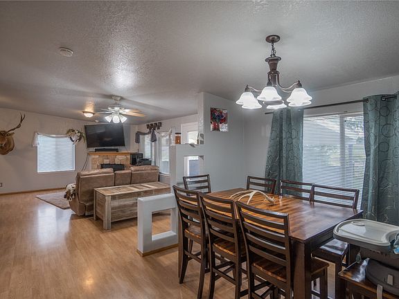 4th image of 1028 Palisades Ct