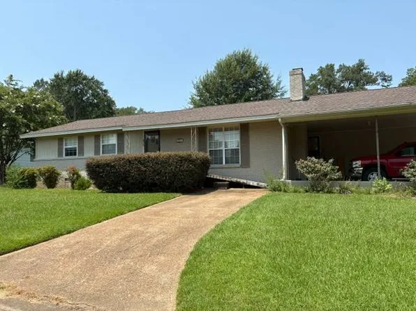 636 Scenic Dr, Grenada, MS 38901