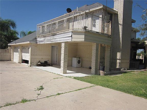 3rd image of 3706 Bouganvilla St