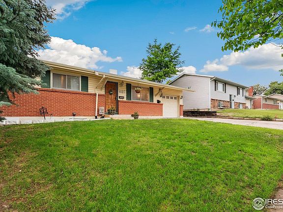 3rd image of 1607 Rushmore Dr