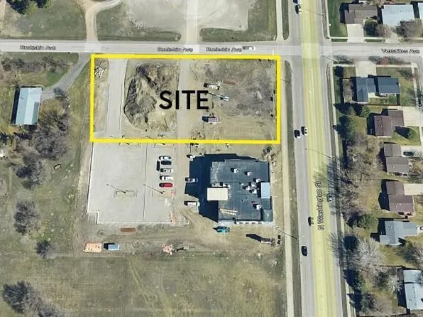 107 Buckskin Ave, Bismarck, ND 58503