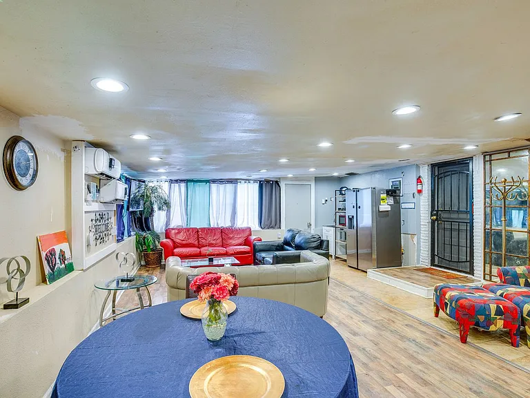 Building's Lounge