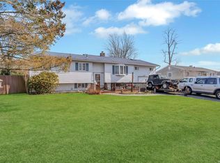 3105 Sipp Ave, Medford, NY 11763