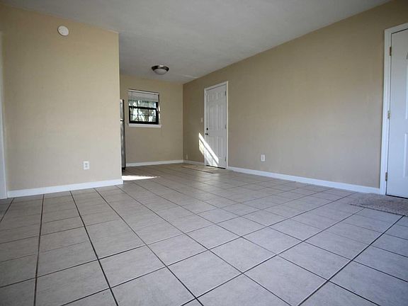 3rd image of 310 Kepner Dr NE
