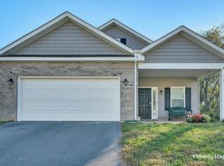 2029 Heys Ln, Vinton, VA 24179