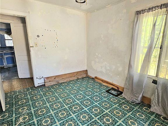 5th image of 2602 Onyx Dr