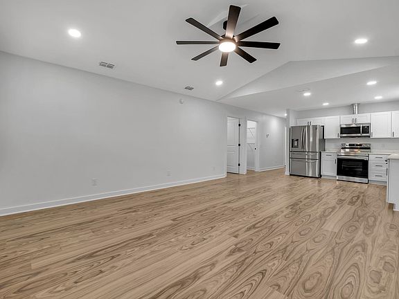 5th image of 1431 Hernando Dr