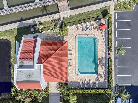 4th image of 19111 Vista Bay Dr APT 510