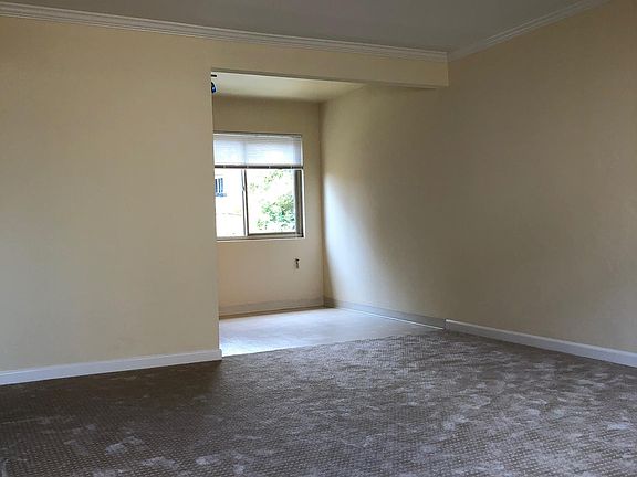 3rd image of 1416 Floribunda Ave