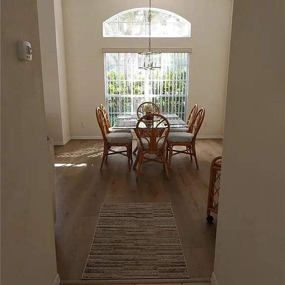 449 Dundee Ct — Photo 8