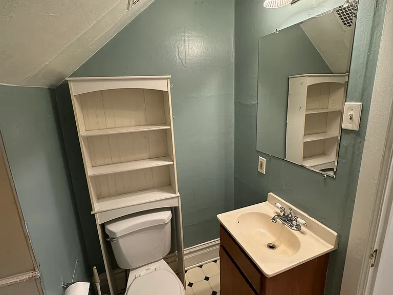 2332 S Windsor St #3 — Photo 7
