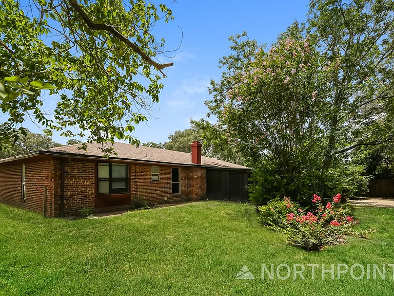 6010 Hillman Dr — Photo 15