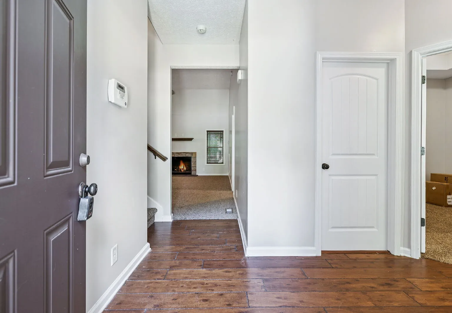 3 bed, 2.0 bath, 1593 sqft, $1,850 — Photo 3