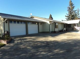 310 Zinfandel Dr, Ukiah, CA 95482