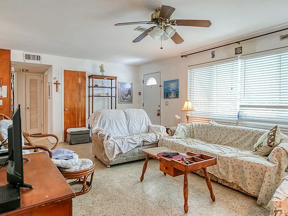5th image of 1180 Woodbrook Dr