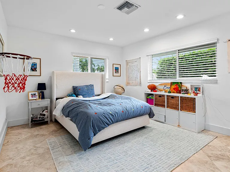 1332 SW Tamarind Way — Photo 14